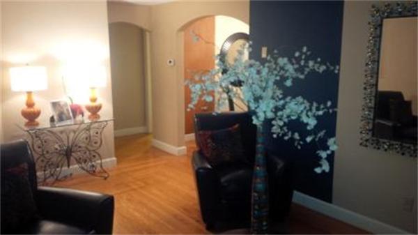54 Melville Street Springfield, MA 01104 - Photo 4 of 14 Gallery Image 4