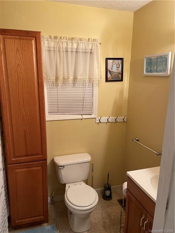 20 Bartlett Road Marion, NC 28752 - Photo 18 of 19 Gallery Image 18