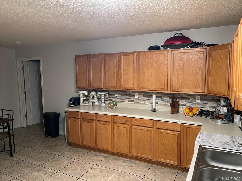 20 Bartlett Road Marion, NC 28752 - Photo 7 of 19 Gallery Image 7