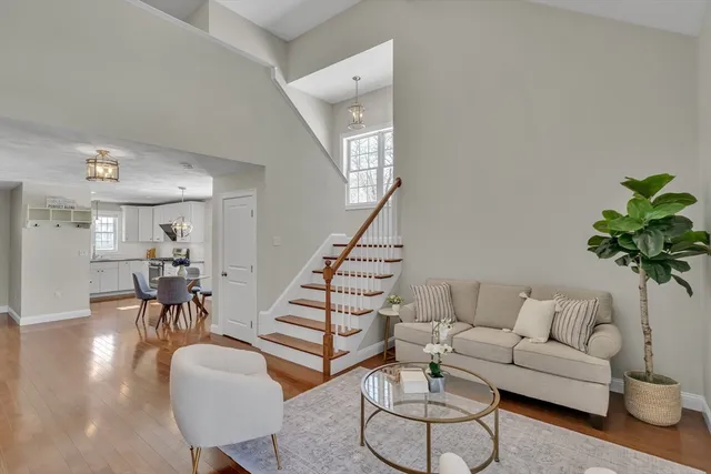 $850,000 | 16 Oak Road, Littleton, MA 01460