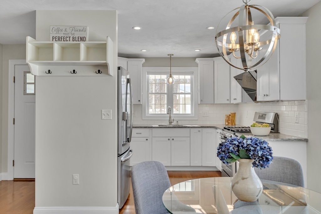 16 Oak Road Littleton, MA 01460 - Photo 9 of 38