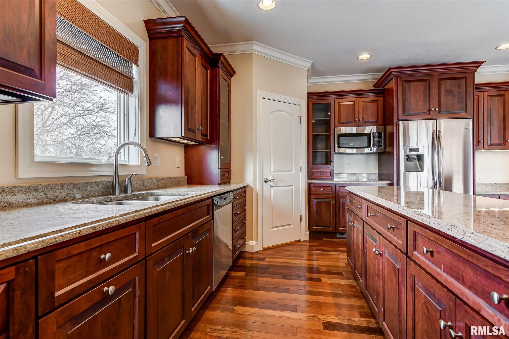 324 Grindstone Road Chatham, IL 62629 - Photo 10 of 49 Gallery Image 10