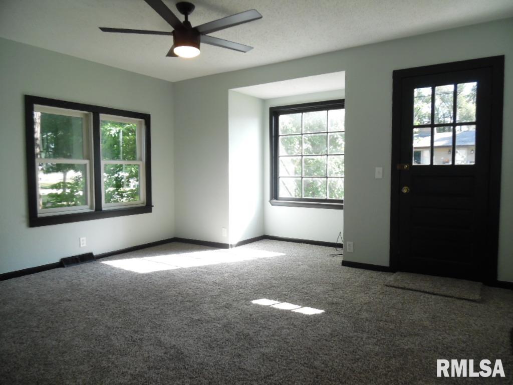 18881 13th Street Fulton, IL 61252 - Photo 6 of 14