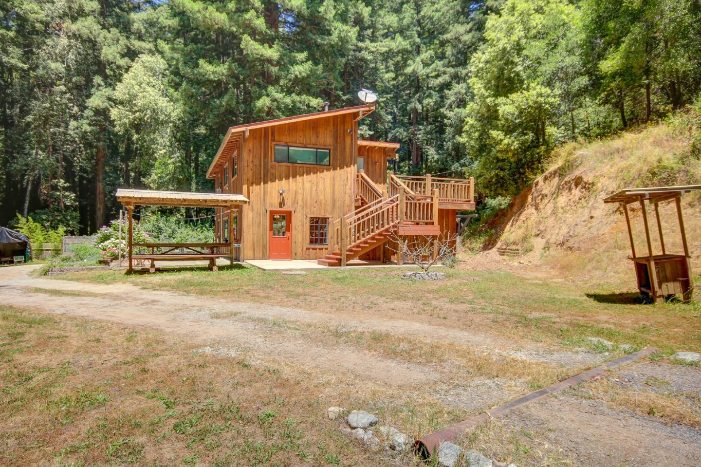 500 Hidden Canyon Watsonville, CA 95076 - Photo 5 of 37 a view of backyard with a table and chair