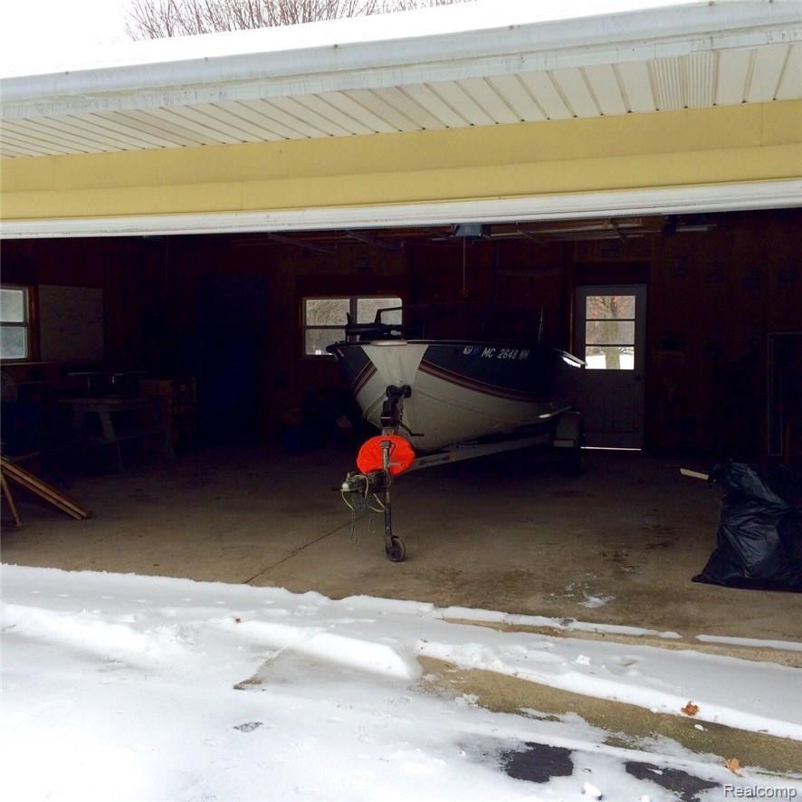 4081 West Schafer Road Pinckney, MI 48169 - Photo 27 of 36 Garage from outside is amazing....