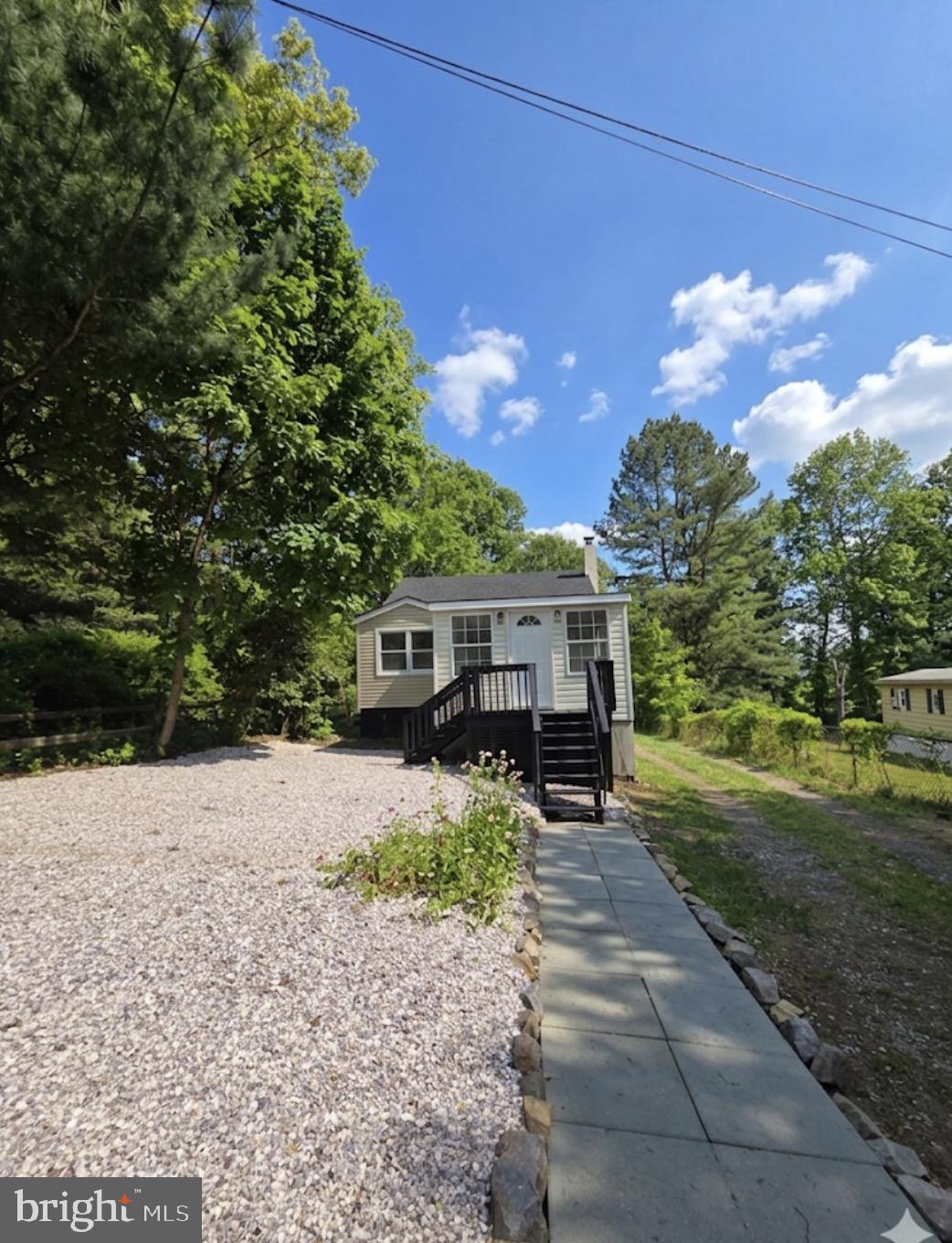 588 Blandon Road Fleetwood, PA 19522 - Photo 2 of 24