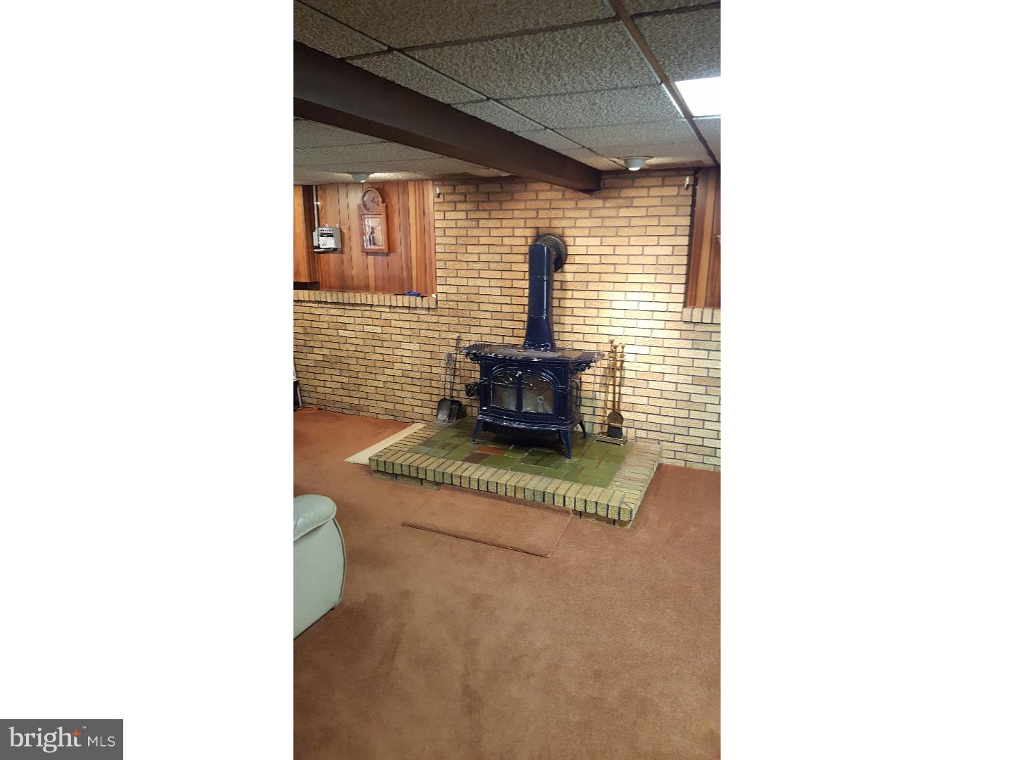 1199 Payne Road Green Lane, PA 18054 - Photo 8 of 24 Family Room