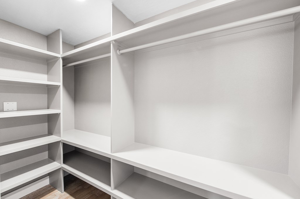 622 Paradise Ranch Road Fredericksburg, TX 78624 - Photo 41 of 90 a bathroom with a bathtub and shower