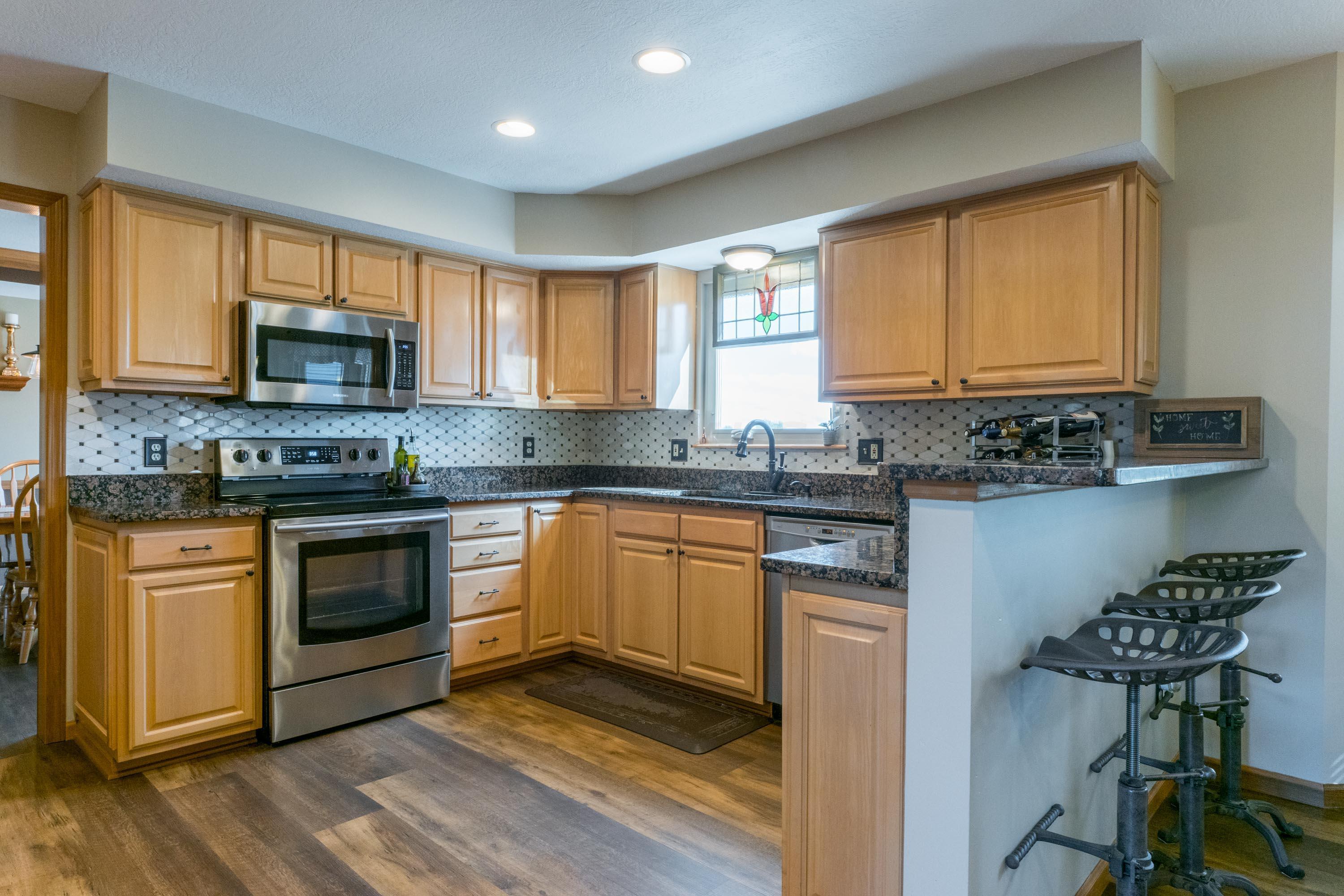 6883 Moore Road Delaware, OH 43015 - Photo 6 of 73 Kitchen