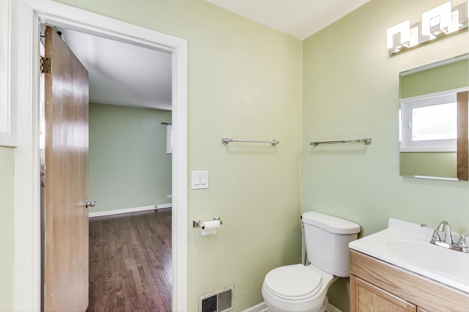 949 Daniel Drive Bensenville, IL 60106 - Photo 14 of 38