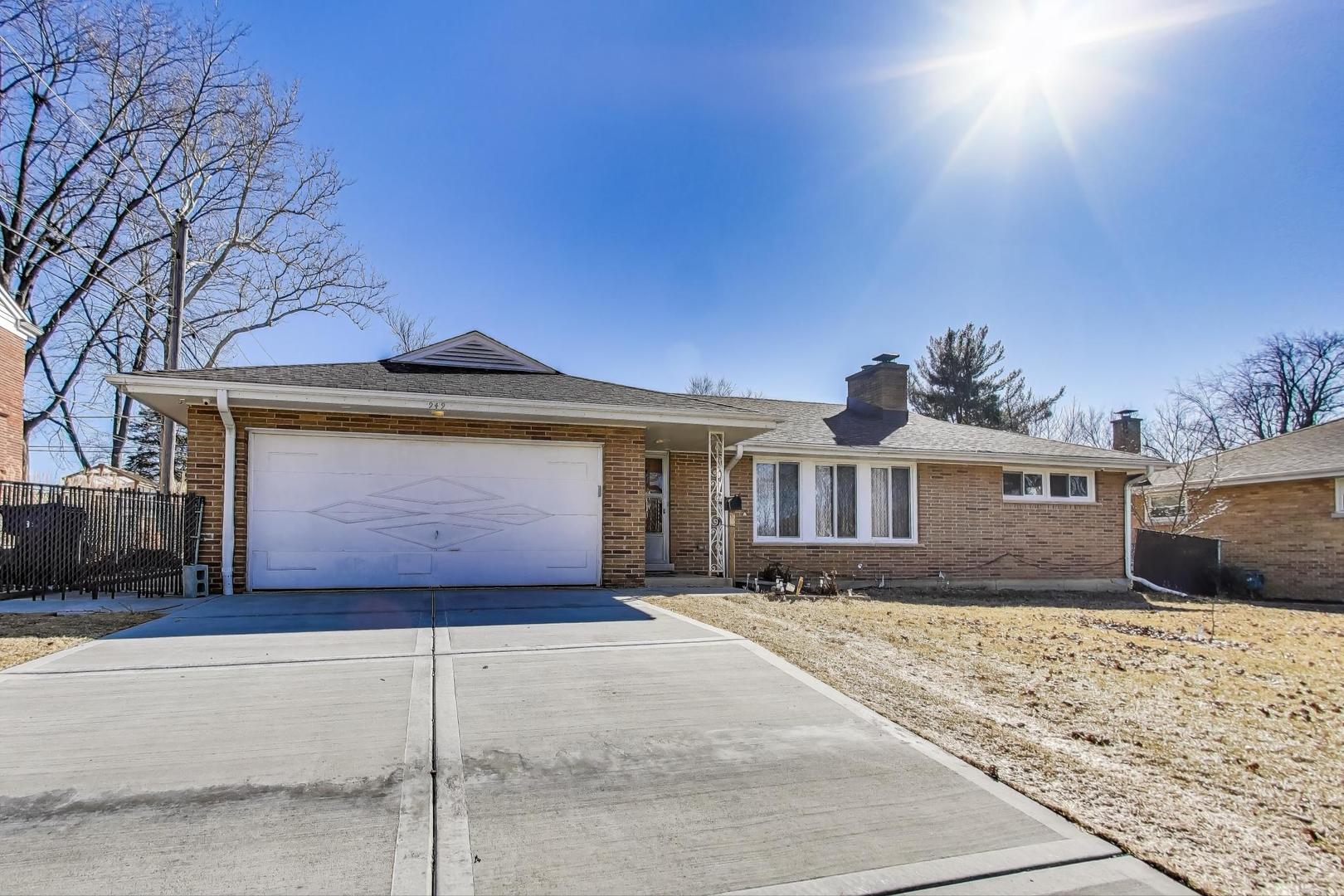 949 Daniel Drive Bensenville, IL 60106 - Photo 2 of 38