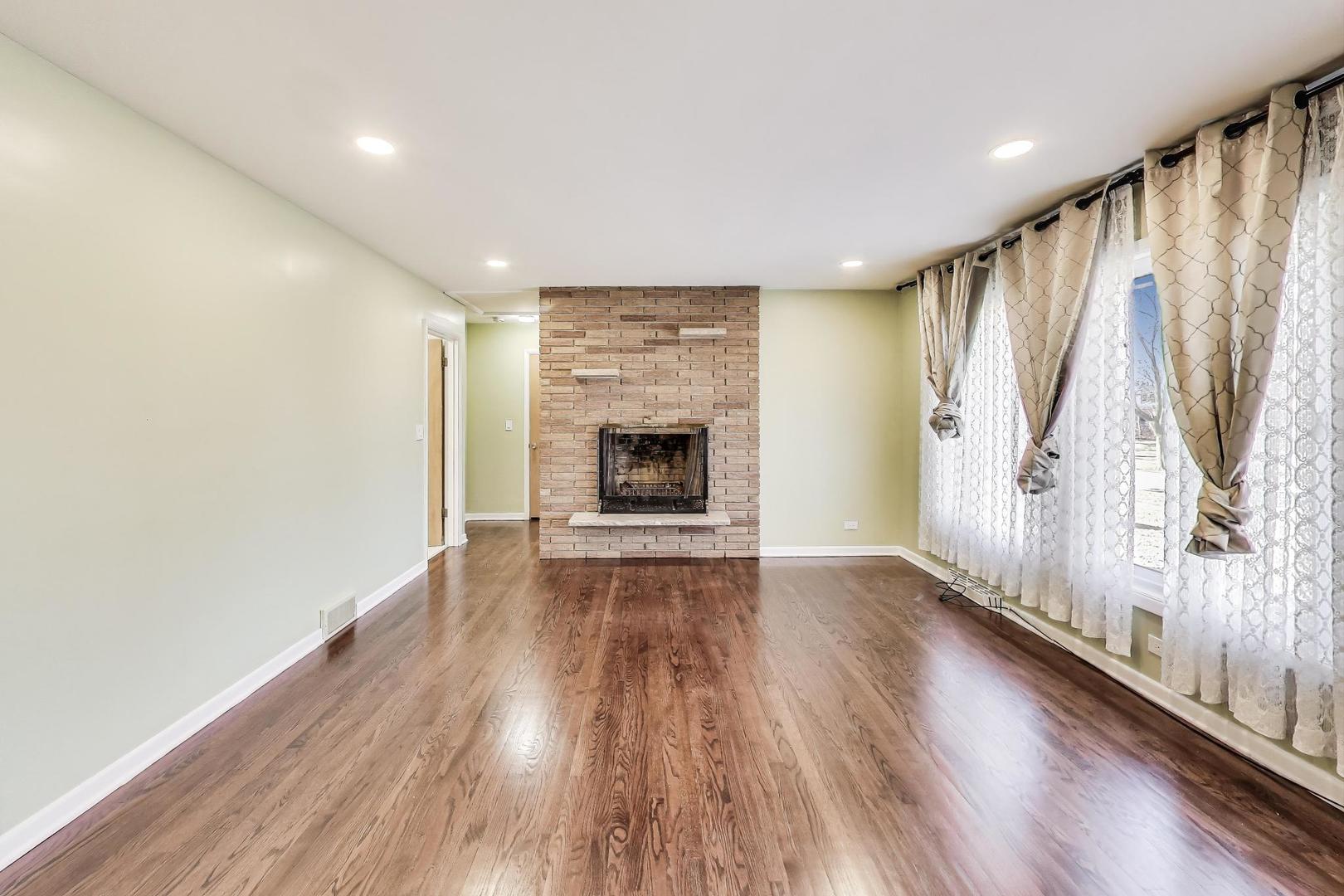 949 Daniel Drive Bensenville, IL 60106 - Photo 4 of 38