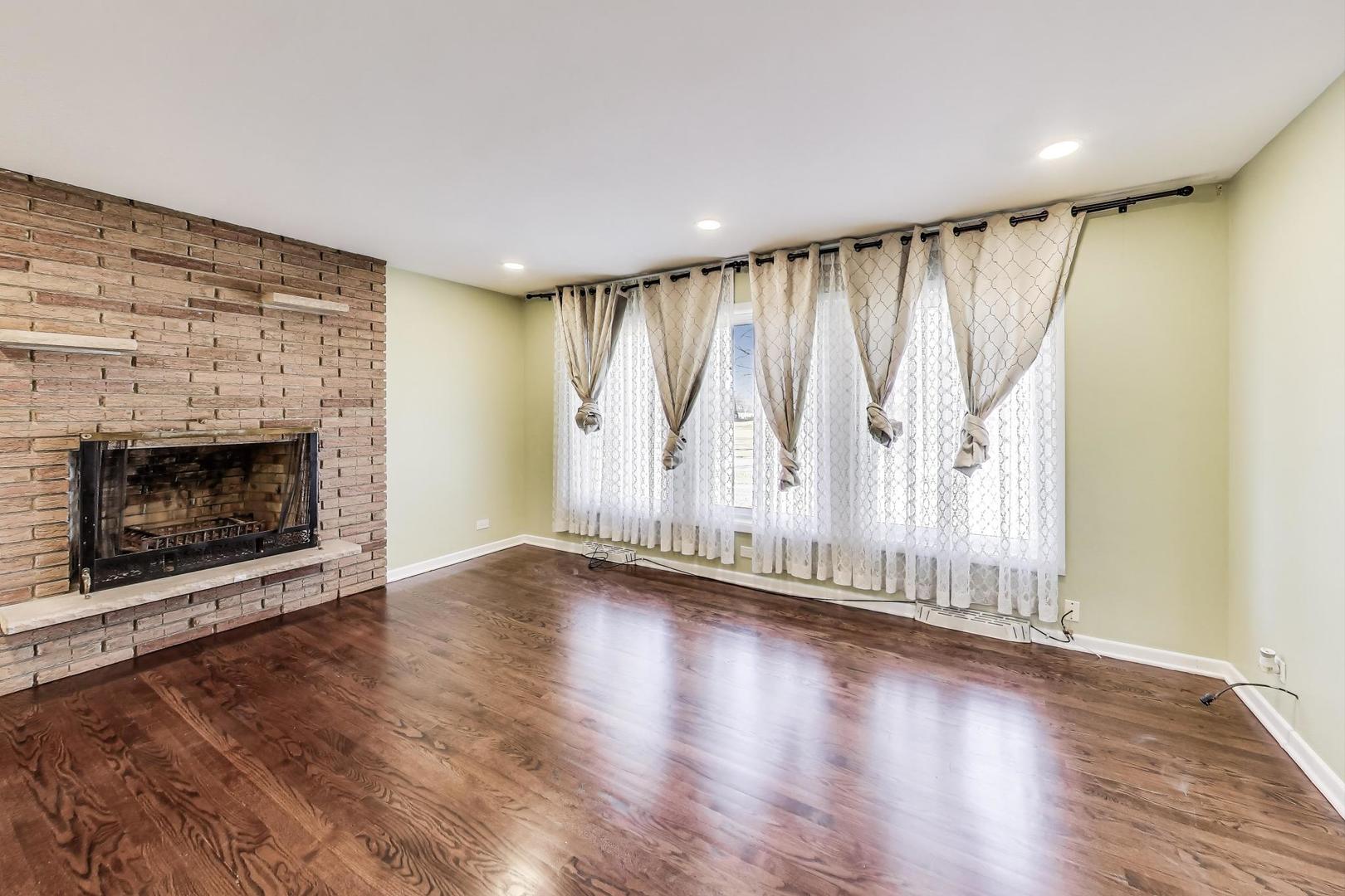 949 Daniel Drive Bensenville, IL 60106 - Photo 5 of 38