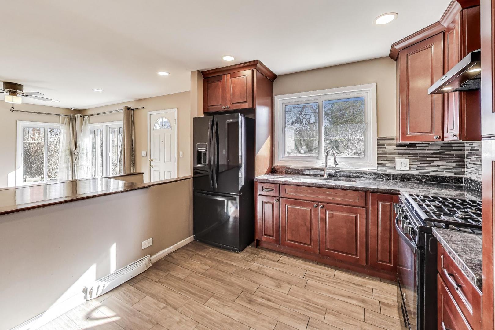 949 Daniel Drive Bensenville, IL 60106 - Photo 8 of 38