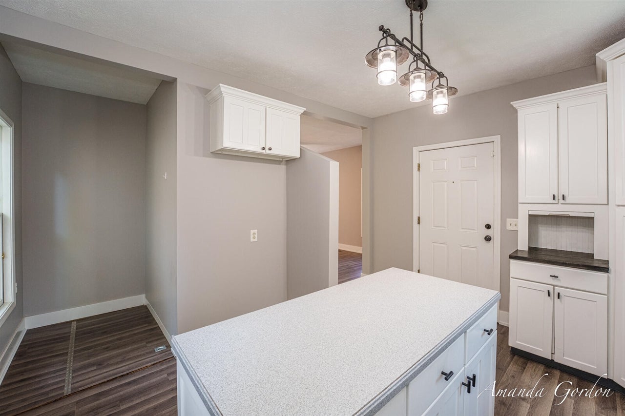 16 Indiana Avenue Southwest Grand Rapids, MI 49504 - Photo 13 of 40 Gallery Image 13