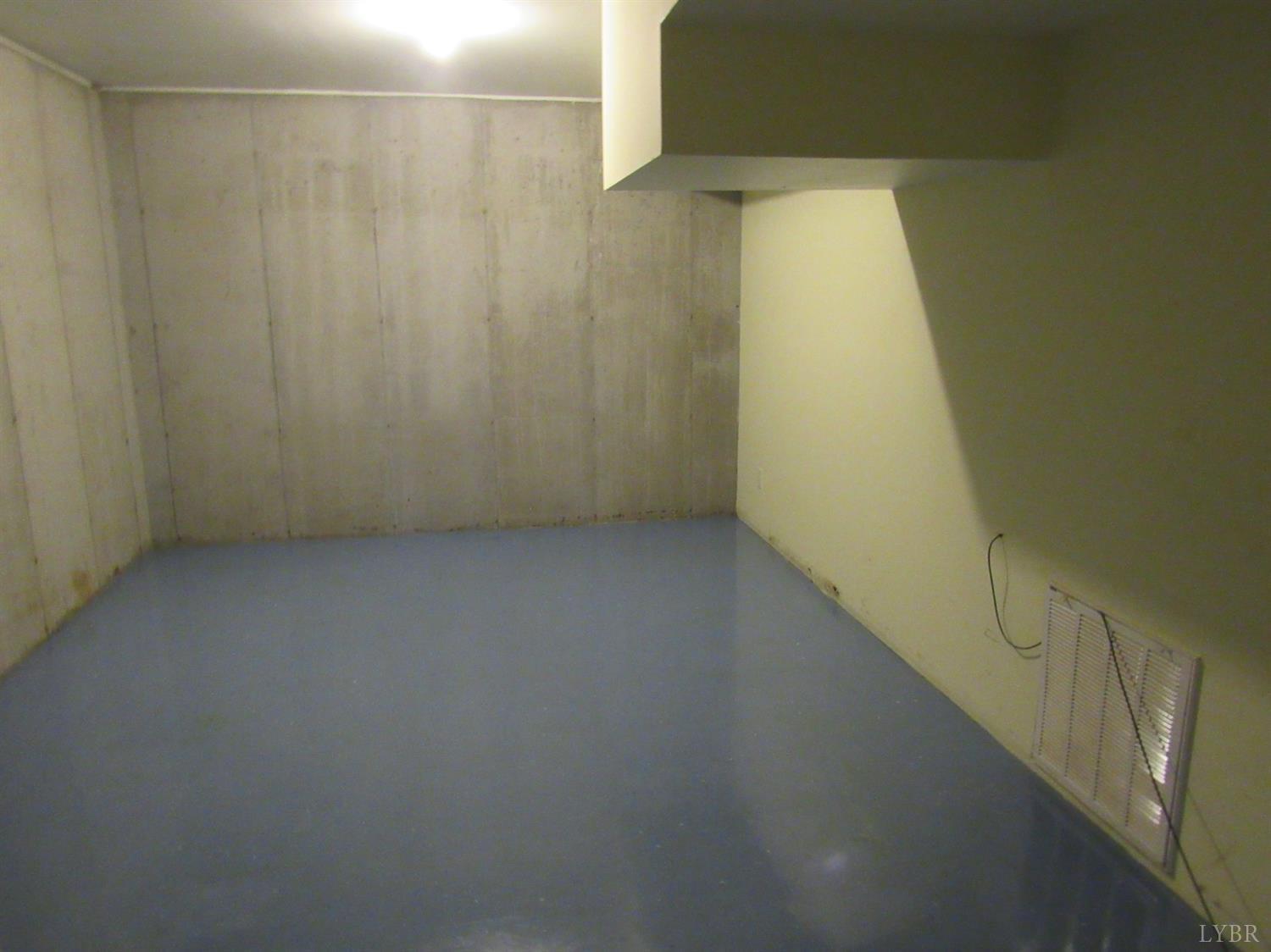 1695 Stapleton Road Madison Heights, VA 24572 - Photo 23 of 25 a view of a room