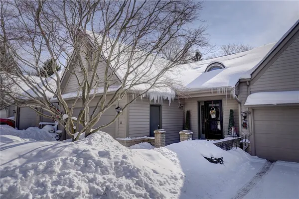 $349,900 | 10 Bay Park, Penfield, NY 14580