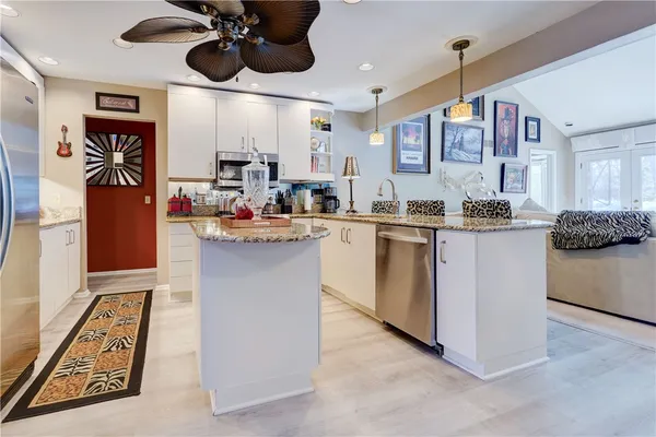 $344,900 | 10 Bay Park, Penfield, NY 14580