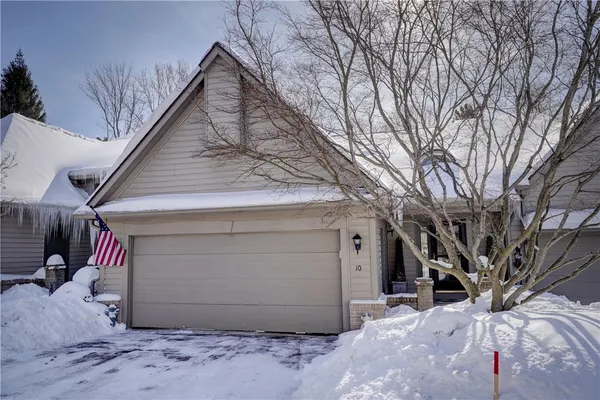 $344,900 | 10 Bay Park, Penfield, NY 14580