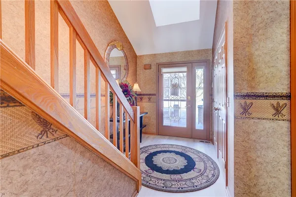 $344,900 | 10 Bay Park, Penfield, NY 14580