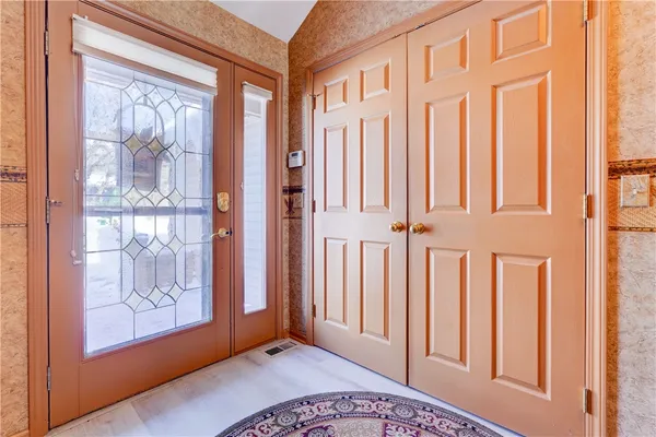 $344,900 | 10 Bay Park, Penfield, NY 14580