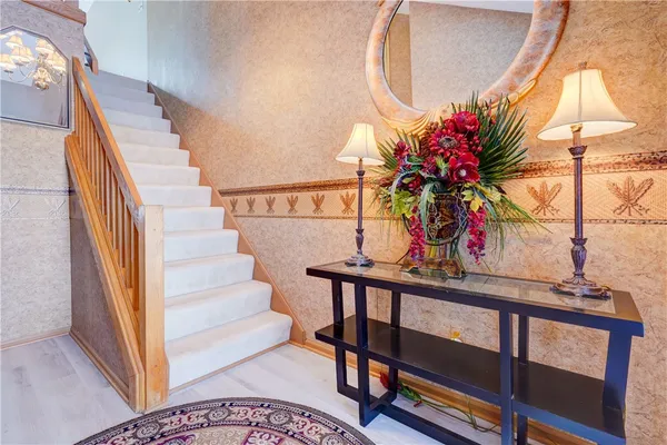 $344,900 | 10 Bay Park, Penfield, NY 14580