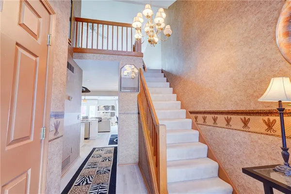 $344,900 | 10 Bay Park, Penfield, NY 14580