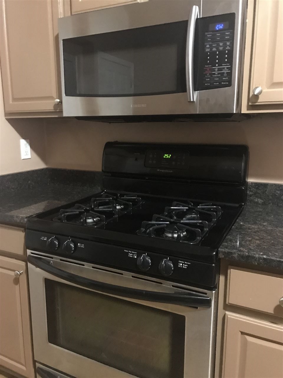 8 Library Street, Unit 8 Hudson, NH 03051 - Photo 8 of 17