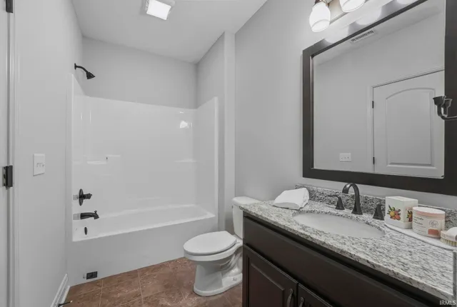 $849,900 | 13725 Lurrey Pass, Fort Wayne, IN 46845