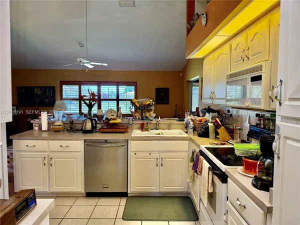 $349,999 | 3509 Sunrise Drive, Sebring, FL 33872