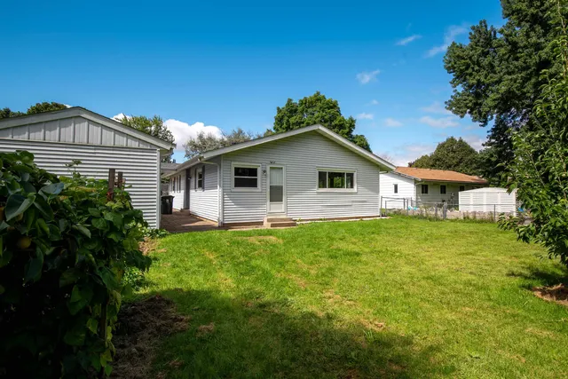 $375,000 | 1010 West Andrews Drive, Sun Prairie, WI 53590