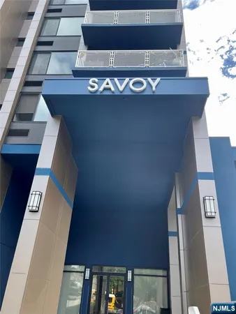 $2,500 | 464 Gorge Road, Unit 2F, Cliffside Park, NJ 07010