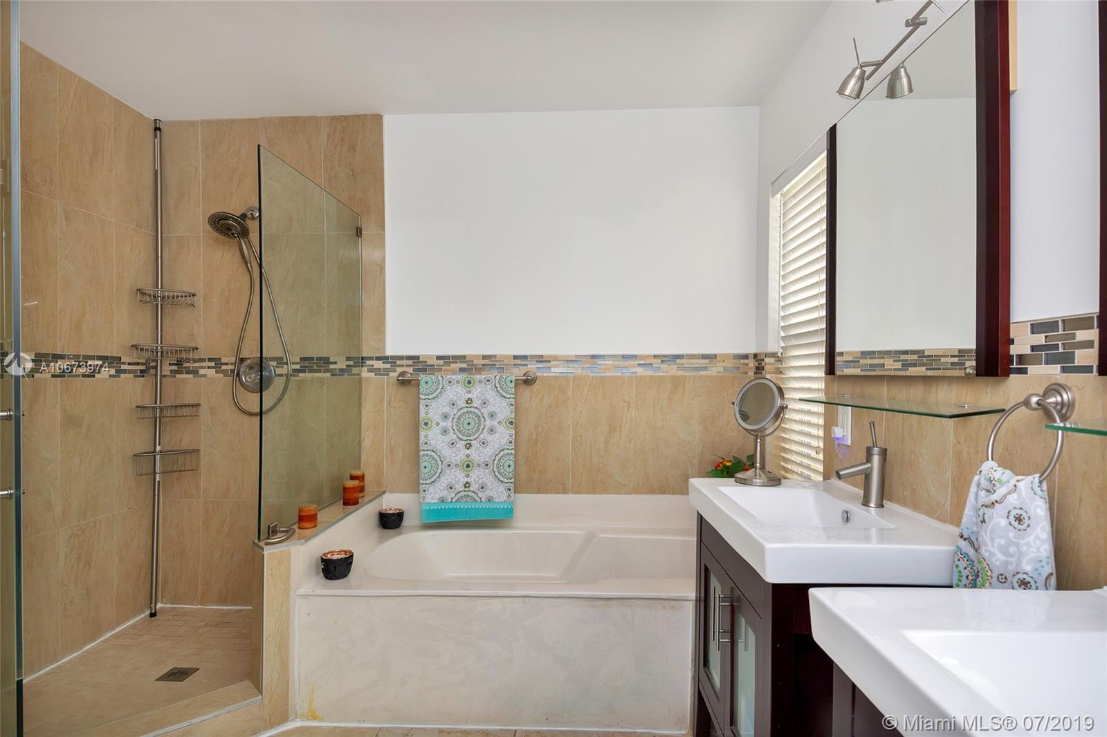 866 Briar Ridge Road Weston, FL 33327 - Photo 11 of 26