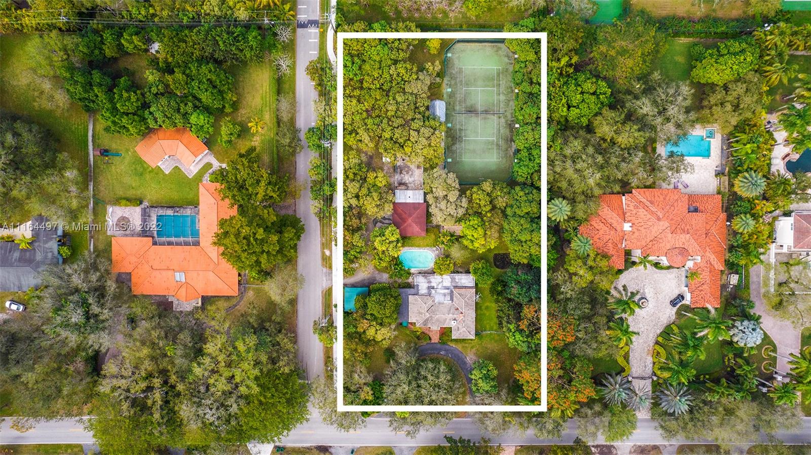 7335 Southwest 104th Street Pinecrest, FL 33156 - Photo 2 of 16
