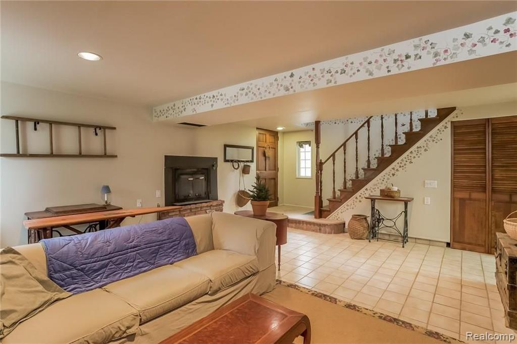 99 Perrydale Street Rochester Hills, MI 48306 - Photo 24 of 40