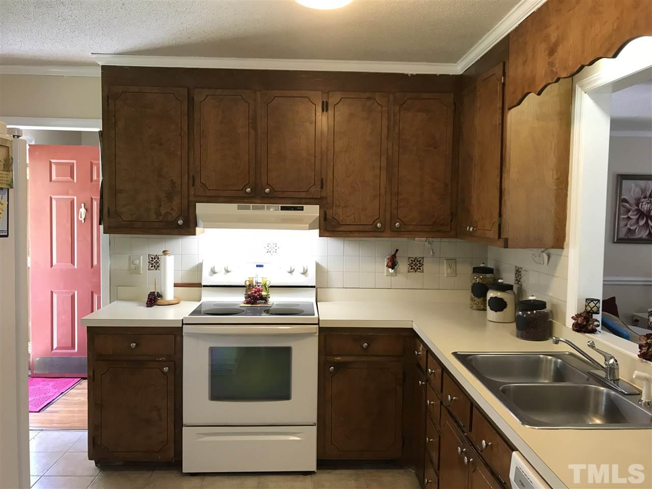 5000 Runon Circle Raleigh, NC 27603 - Photo 4 of 17