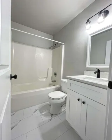 $369,900 | 150-154 Meadow Road, Crown Point, IN 46307