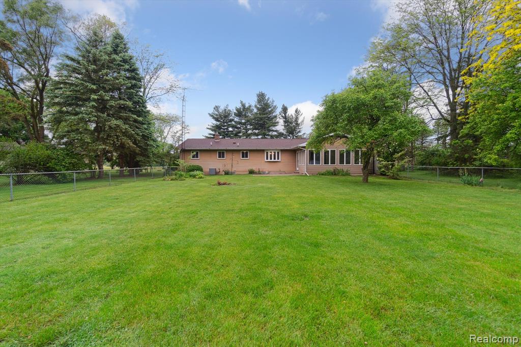 3050 Dillon Road Flushing, MI 48433 - Photo 8 of 16