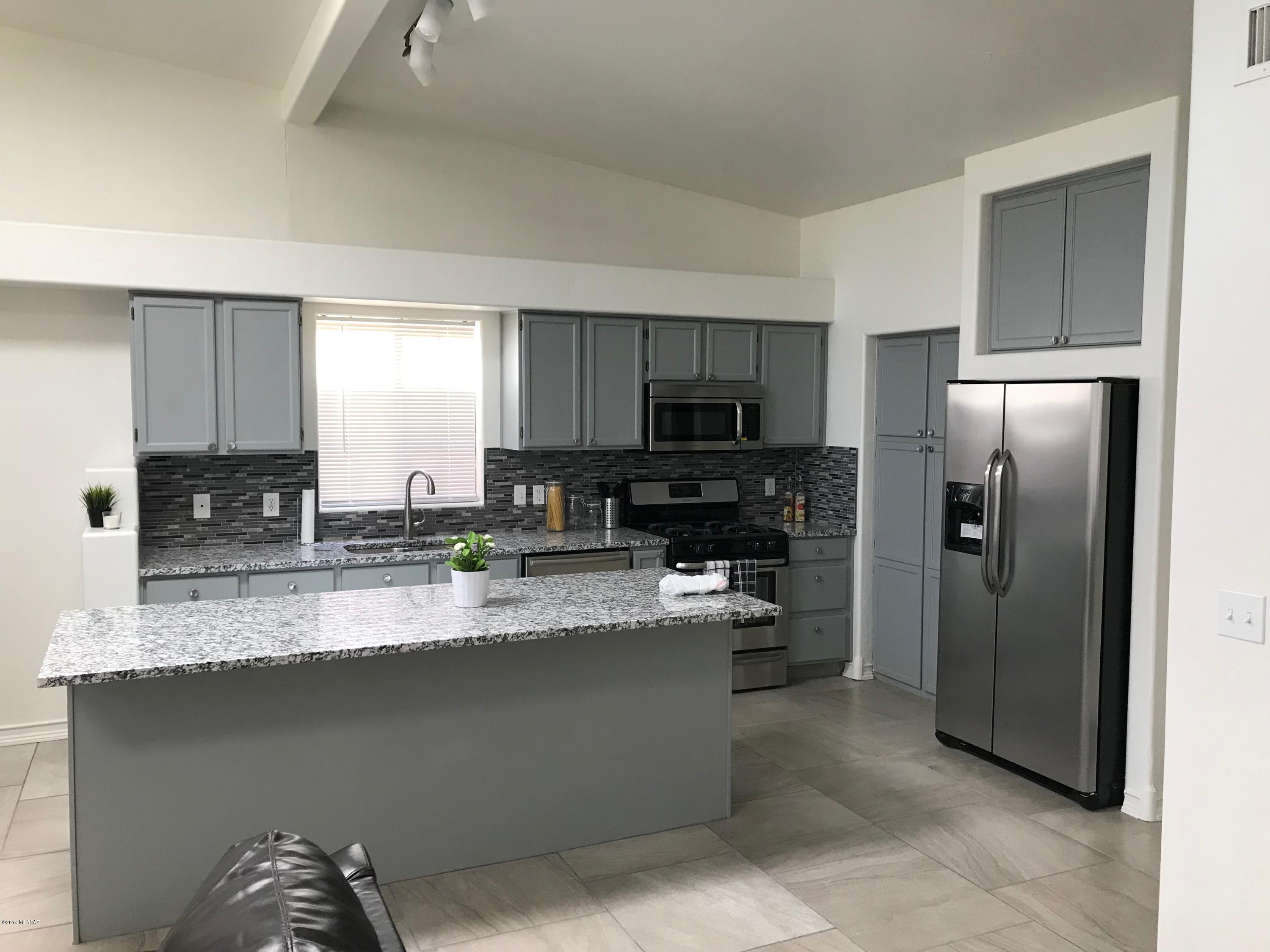 4242 North Rillito Creek Place Tucson, AZ 85719 - Photo 3 of 4