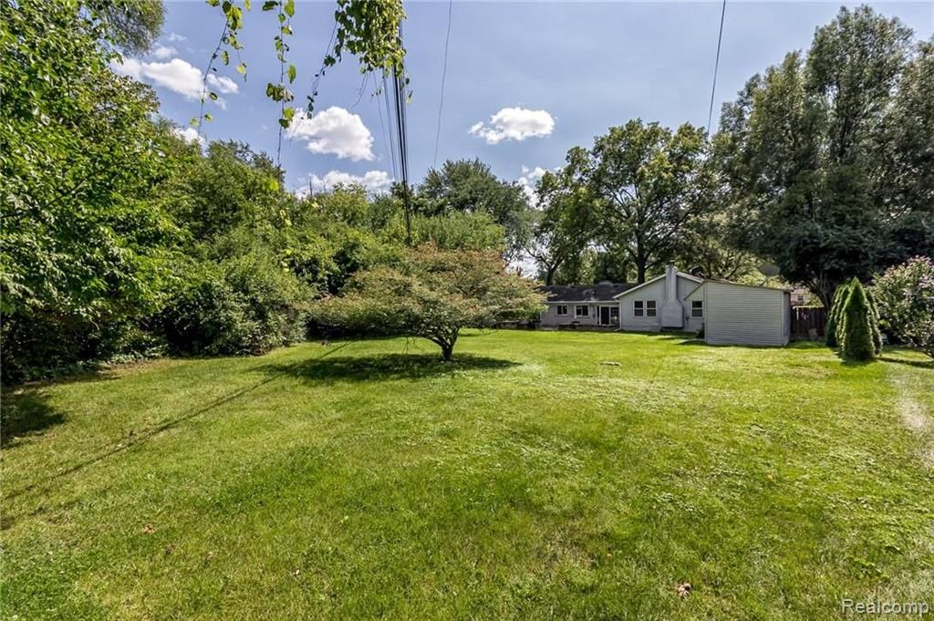 32740 Raphael Road Farmington, MI 48336 - Photo 35 of 36