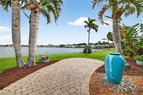 $650,000 | 7071 Mill Pond Circle, Naples, FL 34109