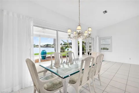 $650,000 | 7071 Mill Pond Circle, Naples, FL 34109