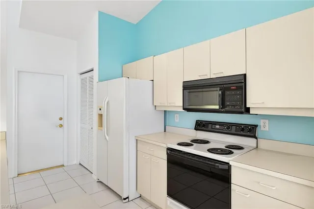 $650,000 | 7071 Mill Pond Circle, Naples, FL 34109