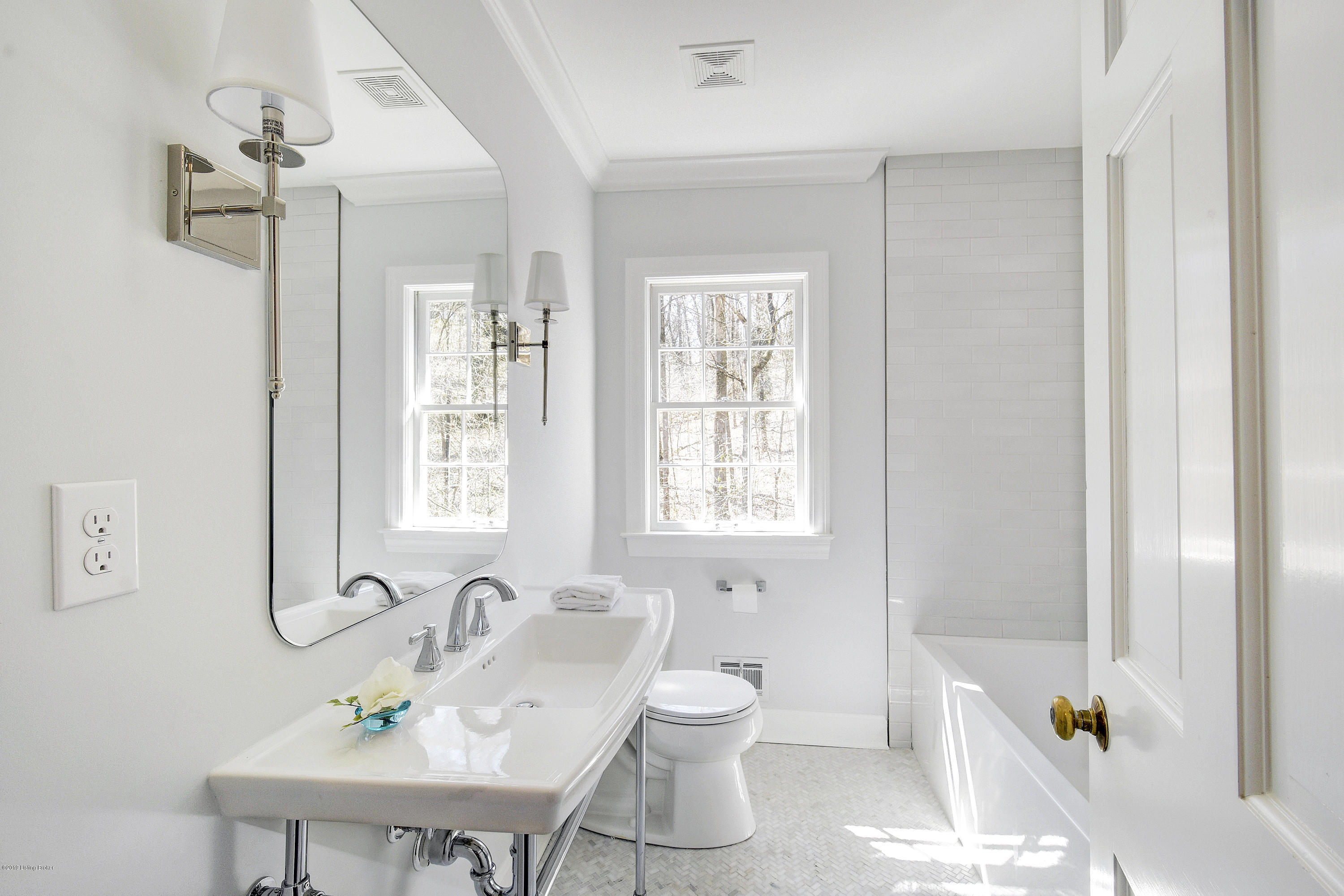 53 Tepee Road Louisville, KY 40207 - Photo 22 of 32 Hall Bathroom