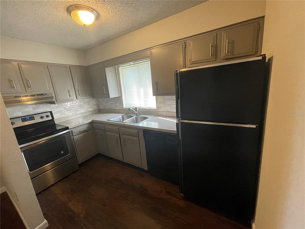525 South Conway Road, Unit 220 Orlando, FL 32807 - Photo 4 of 8