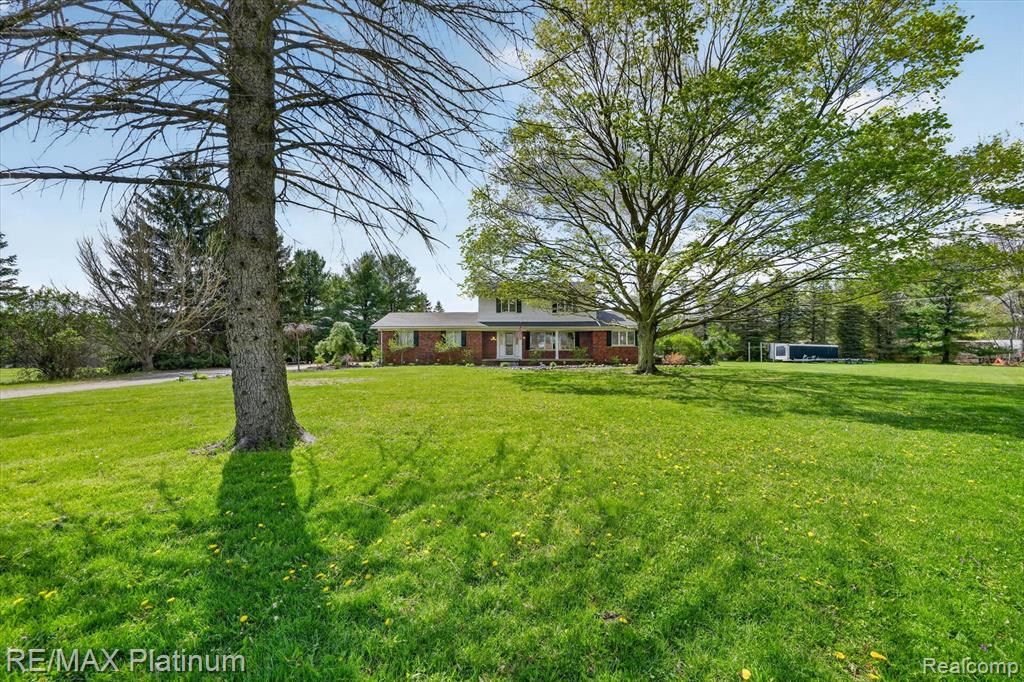 7687 Parshallville Road Fenton, MI 48430 - Photo 3 of 50