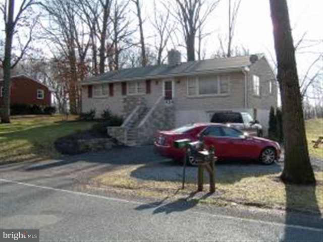 2085 Mapledale Road Elizabethtown, PA 17022 - Photo 2 of 19 Gallery Image 2