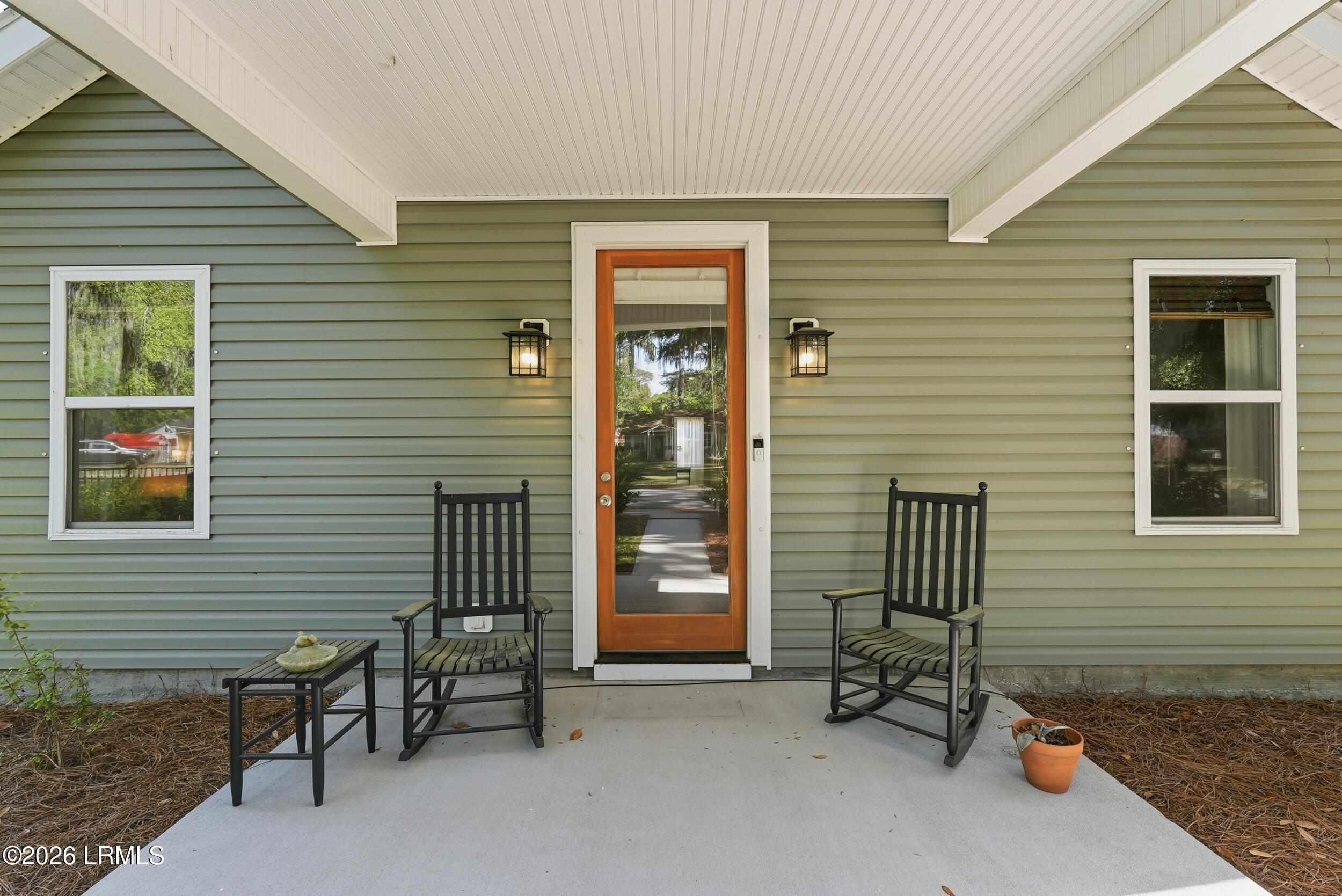 2620 Mossy Oaks Road Beaufort, SC 29902 - Photo 3 of 32 5_dsc09121