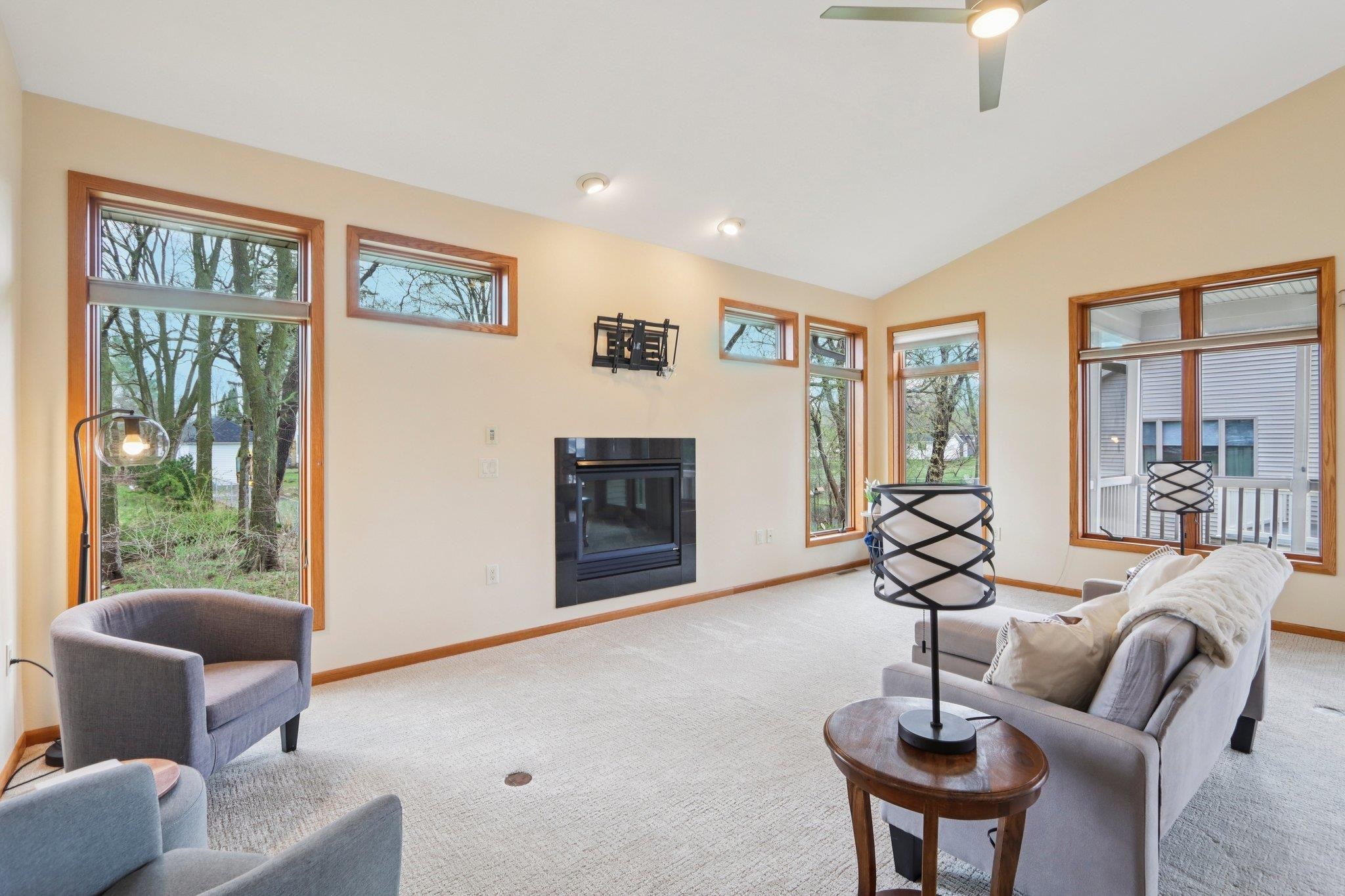 734 8th Street Prairie du Sac, WI 53578 - Photo 5 of 59