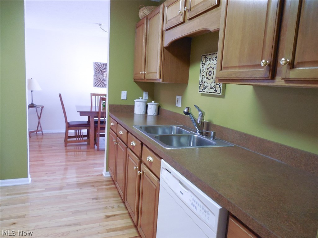 4442 Brooks Road Cleveland, OH 44105 - Photo 11 of 25